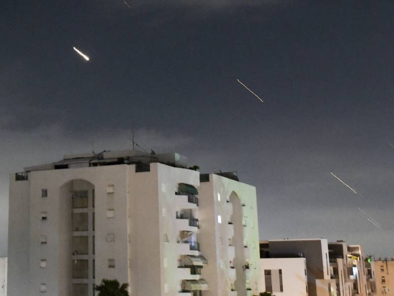 EE.UU. y Reino Unido derriban misiles de Irán: impactantes imágenes del ataque a Israel