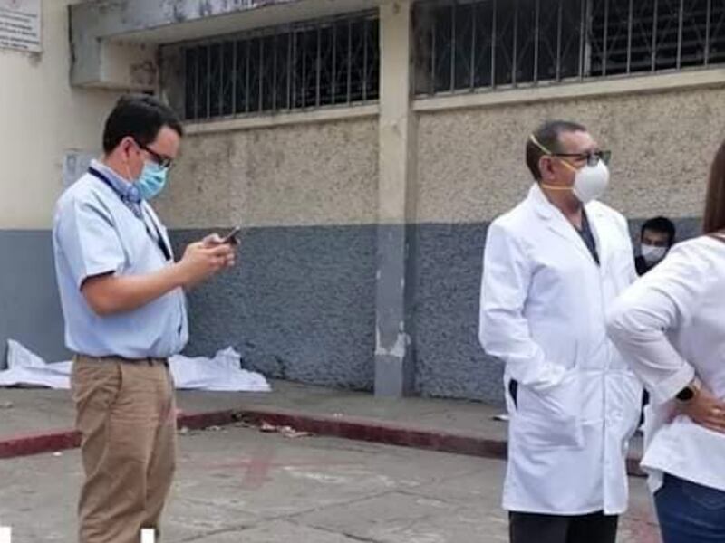 Se pronuncian por cadáver en el parqueo del hospital de Amatitlán