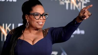 ¡Irreconocible! Oprah Winfrey impacta con transformación física