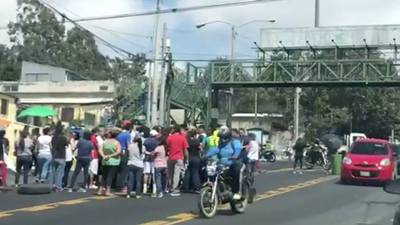 VIDEO. Protestan en la avenida Hincapié por falta de agua