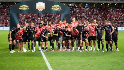 Bayern Múnich gana trofeo en Singapur y Alexis Mac Allister sale golpeado