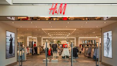 ¡Al que madruga…! H&M regalará hasta Q2mil en ropa a sus primeros clientes