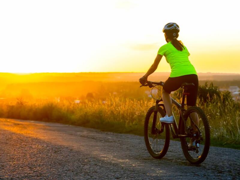 Descubre los beneficios de andar en bicicleta para tu cuerpo y mente