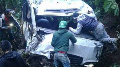 Bus que cae en barranco en Huehuetenango deja varios muertos