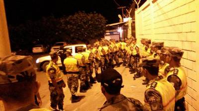 Unos 58 presos muertos y 12 heridos deja nuevo motín en cárcel de Ecuador