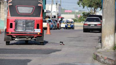 Presuntos pandilleros capturados luego de persecución tras balacera contra mototaxi