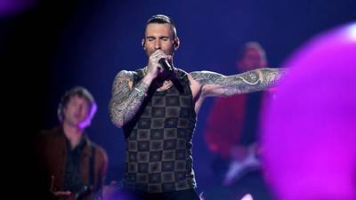 VIDEO. Redes hacen pedazos presentación de Maroon 5 en el Super Bowl
