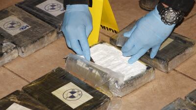 Incautan una tonelada de cocaína tras hallar avioneta abandonada en Petén
