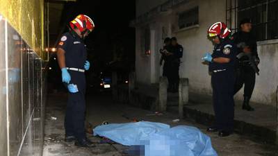 Asesinan a tres personas en Mixco y en Villa Nueva