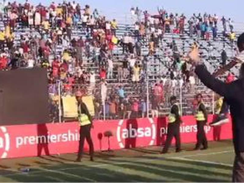 Club de Tanzania despide a su entrenador por gritos racistas a los aficionados