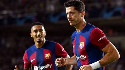 Robert Lewandowski hace historia en la tremenda victoria del Barcelona