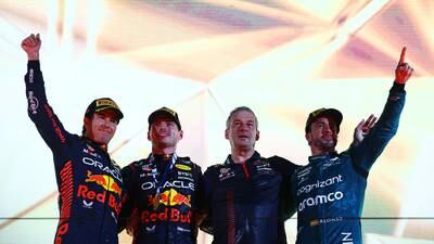 Verstappen conquista el GP de Baréin con destacada participación de Fernando Alonso
