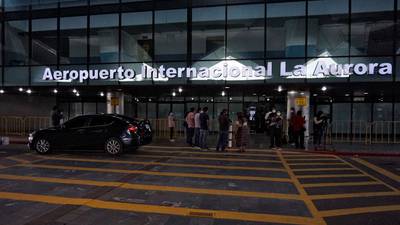 Sector turístico, de nuevo afectado por malas condiciones en carreteras y en aeropuerto La Aurora