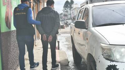 Por caso de corrupción en Hospital de Chimaltenango capturan a nueve