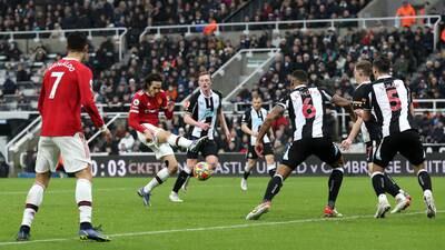 Cavani evita la derrota del Manchester United ante el Newcastle
