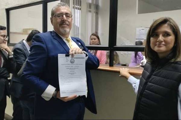 CSJ suspende en definitiva amparo interpuesto por Bernardo Arévalo en contra de la fiscal general