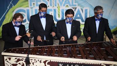 Tardes Chapinas deleita con concierto desde la Concha Acústica del Parque Centenario