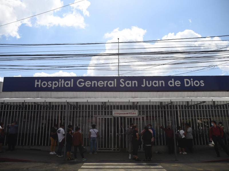 Hospitales Roosevelt y San Juan de Dios afectados por paralización de abastecimiento de agua