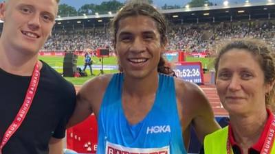 Luis Grijalva se prepara para el clasificatorio de los 5 mil metros planos del Mundial de Atletismo