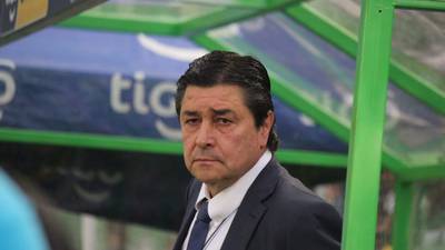 Luis Fernando Tena da voto de confianza al “Tata” Martino