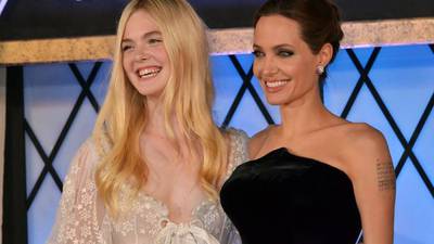 Elle Fanning y Angelina Jolie juntas para segunda parte de &#34;Maléfica&#34;