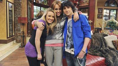 Actriz de “Hannah Montana“ llega a Guatemala por una noble causa