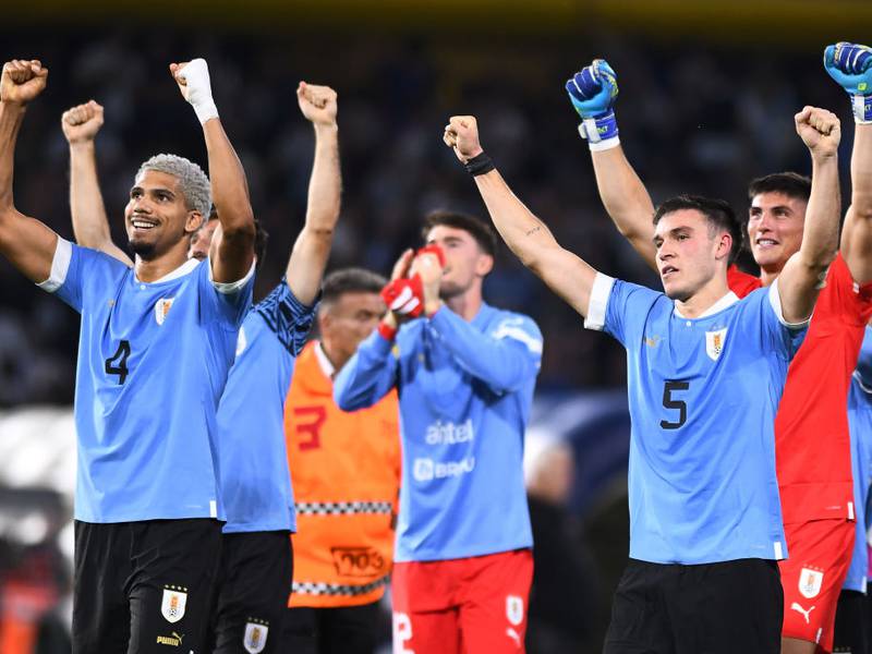 ¡Noche desenfrenada! Uruguay vence al campeón del mundo