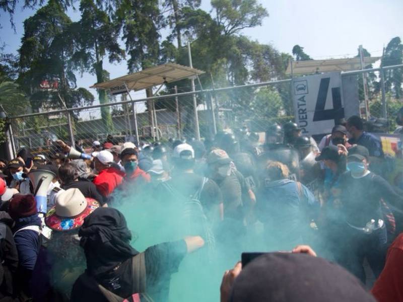 Situación tensa durante protesta contra elección de rector de la Usac