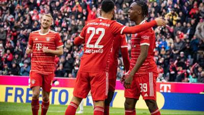 Bayern Munich líder solitario del campeonato alemán tras tropiezo del Dortmund