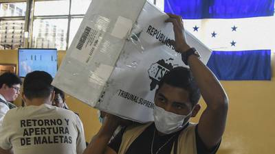 Honduras concluye escrutinio de elecciones con ventaja para Hernández