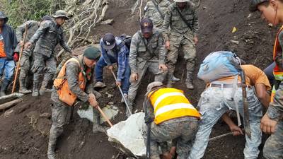 Realizan trabajos de limpieza tras tragedia en San Marcos La Laguna
