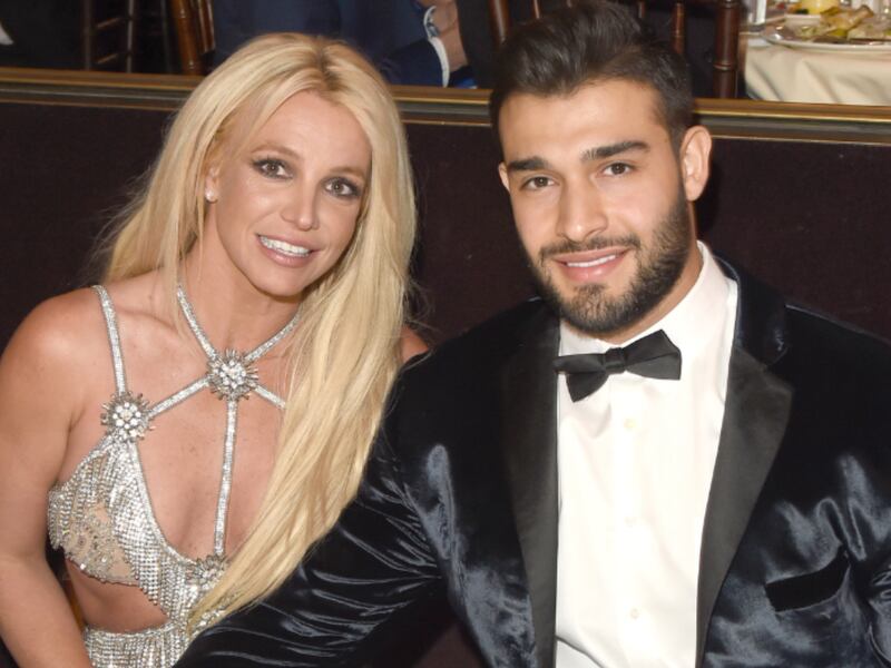 La razón por la que Britney Spears podría pagarle una gran cantidad de dinero a Sam Asghari