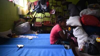 Pesar y gratitud en los albergues habilitados tras la erupción