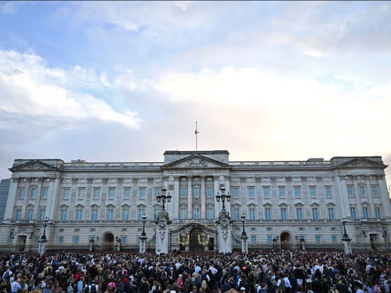 EN VIVO: luto por la reina Isabel II en el Palacio de Buckingham