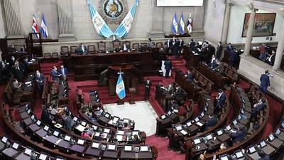 Bancadas legislativas piden iniciar con la elección de magistrados