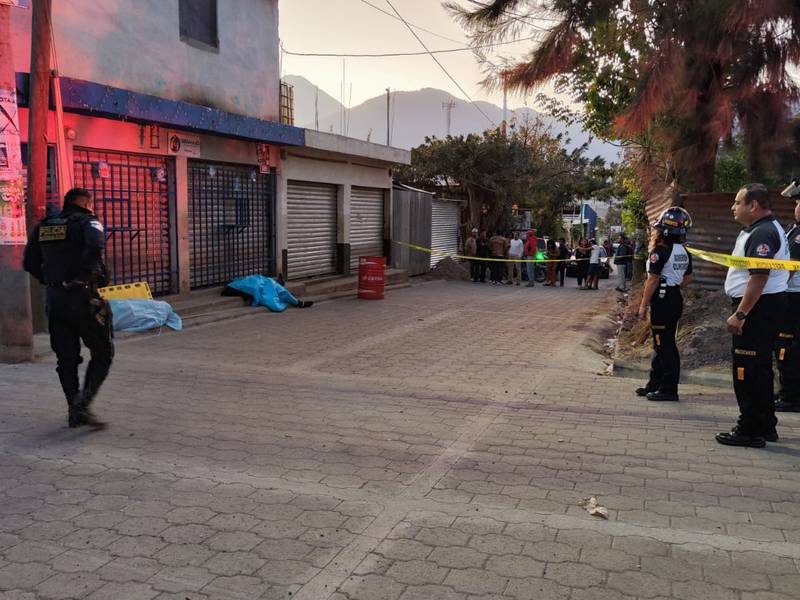 Ataque armado cobra la vida de dos trabajadores en Villa Nueva