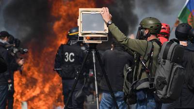 FOTOS. Violentos enfrentamientos durante protestas de “chalecos amarillos” en París