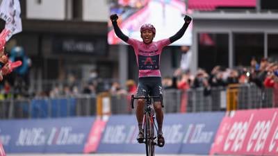 VIDEO. Egan Bernal pone en alto el nombre de Colombia y conquista el Giro de Italia