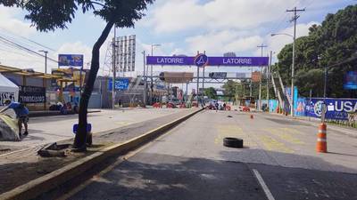 Estudiantes de la USAC liberan bloqueo en la avenida Petapa