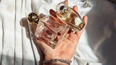 Los mejores perfumes con aroma a cachemir para las mujeres elegantes
