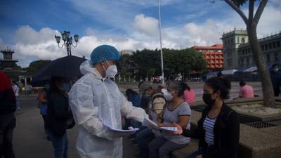 Tablero de alertas sanitarias: 24 municipios tienen alerta roja en Guatemala