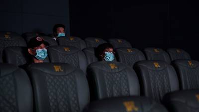 China reabre sus cines tras “controlar” pandemia de COVID-19