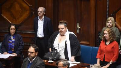 Asume senadora transexual por primera vez en la historia de Uruguay