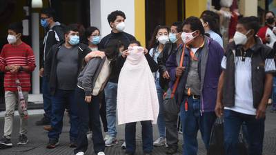Salud reimpone el uso obligatorio de la mascarilla en Guatemala