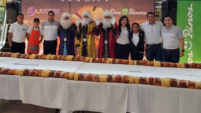 ¡Elaboran una Rosca de Reyes de 16 metros!