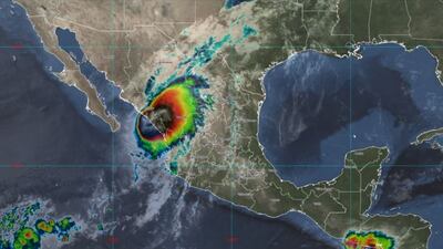 Huracán Pamela toca tierra en México; provoca fuertes lluvias