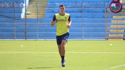 José Carlos Martínez sufre fractura de brazo en el mes que regresa la selección nacional