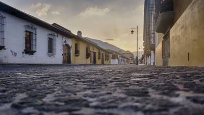 Reforman el reglamento que regula el estacionamiento de vehículos en La Antigua Guatemala