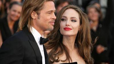 Angelina Jolie acusa a Brad Pitt de haber asfixiado a uno de sus hijos