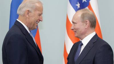 Putin felicita a Biden y se dice dispuesto a trabajar con él